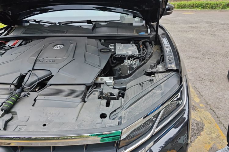 Used Volkswagen Touareg 2021 3.0 TSI Prestige Edition Classic Sport Package Engine Bay Left