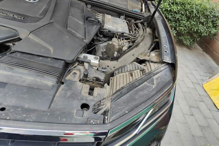 Used Volkswagen Touareg 2021 3.0 TSI Prestige Edition Classic Sport Package Engine Bay Left