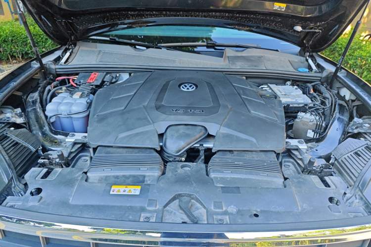 Used Volkswagen Touareg 2021 3.0 TSI Prestige Edition Classic Sport Package Engine Bay