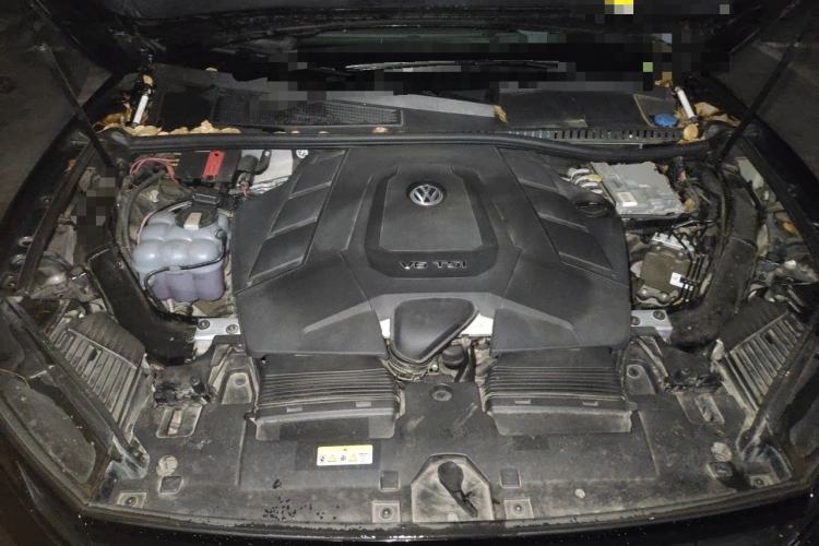 Used Volkswagen Touareg 2021 3.0 TSI Prestige Edition Engine Bay