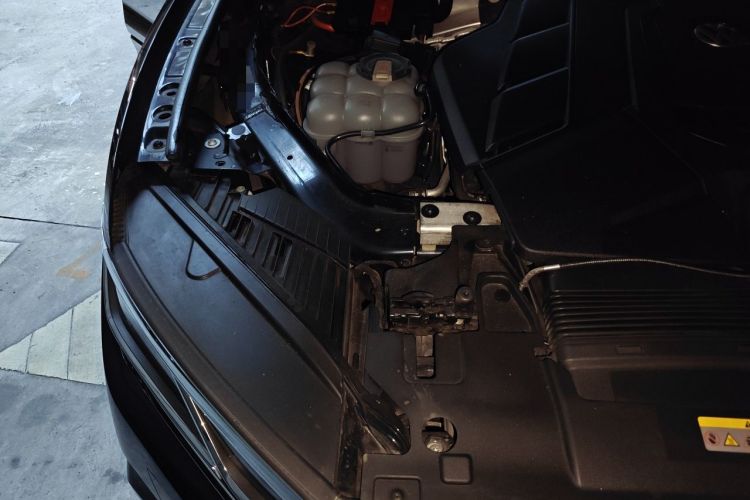 Used Volkswagen Touareg 2021 3.0 TSI Prestige Edition Classic Sport Package Engine Bay Right