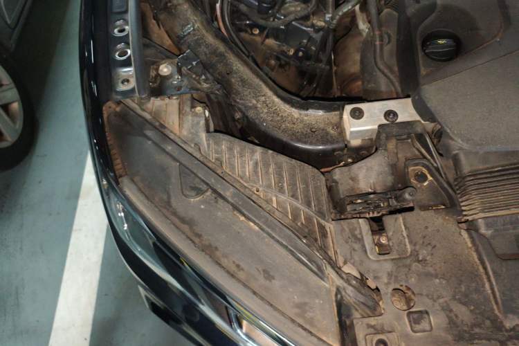 Used Volkswagen Touareg 2021 2.0 TSI Flagship Special Edition Engine Bay Right
