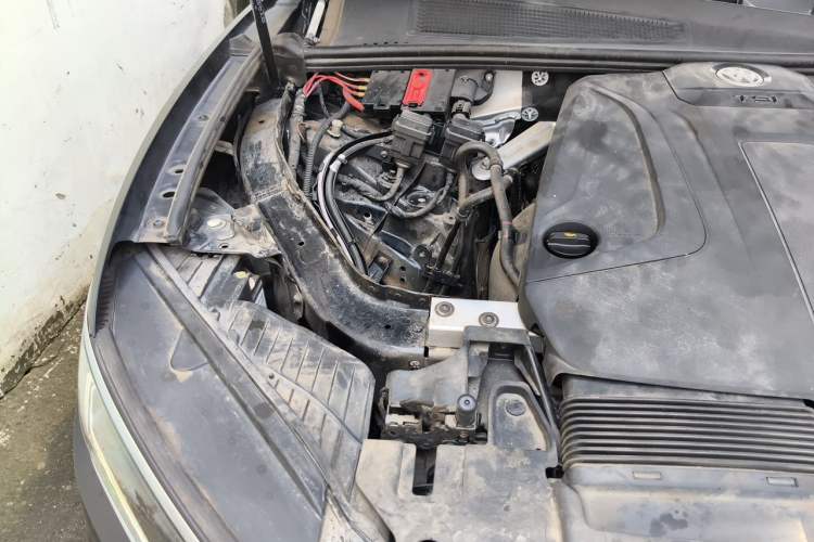 Used Volkswagen Touareg 2021 2.0 TSI Ruiyi Edition Engine Bay Right