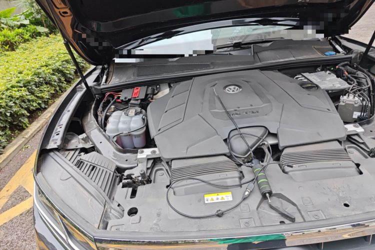 Used Volkswagen Touareg 2021 3.0 TSI Prestige Edition Classic Sport Package Engine Bay Right