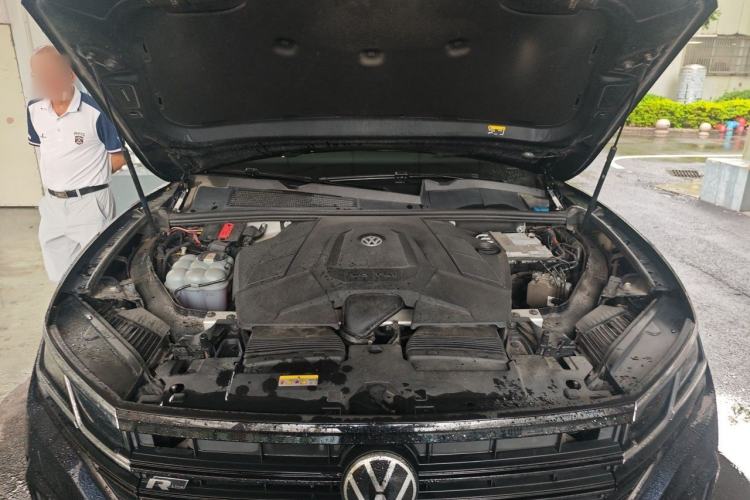 Used Volkswagen Touareg 2021 3.0 TSI Prestige Edition Classic Sport Package Engine Bay