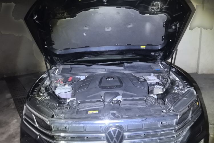 Used Volkswagen Touareg 2021 3.0 TSI Prestige Edition Classic Sport Package Engine Bay
