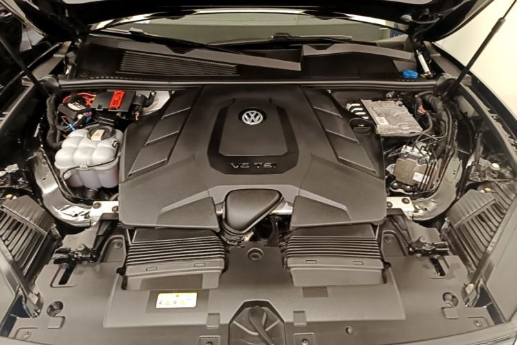 Used Volkswagen Touareg 2021 3.0 TSI Prestige Edition Classic Sport Package Engine Bay