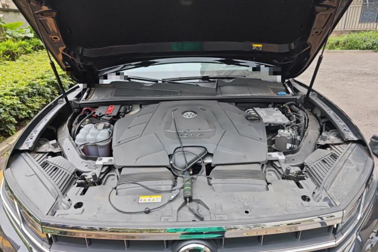 Used Volkswagen Touareg 2021 3.0 TSI Prestige Edition Classic Sport Package Engine Bay