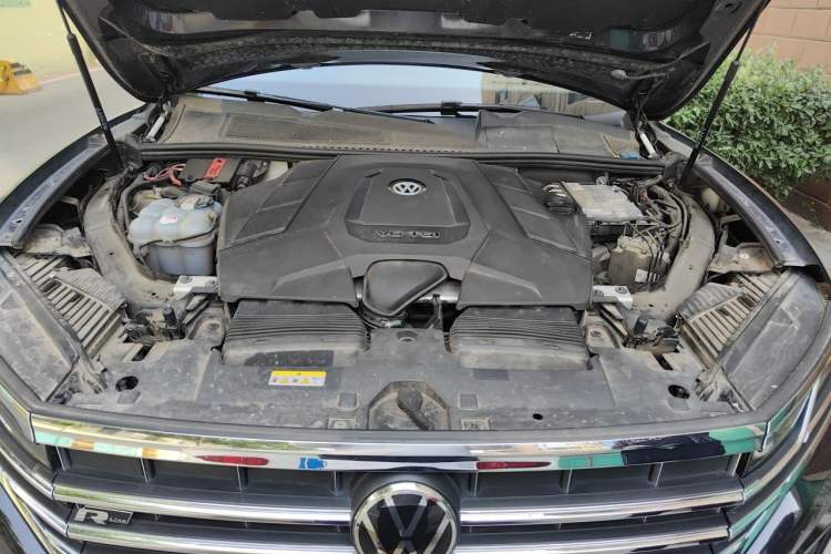 Used Volkswagen Touareg 2021 3.0 TSI Prestige Edition Classic Sport Package Engine Bay