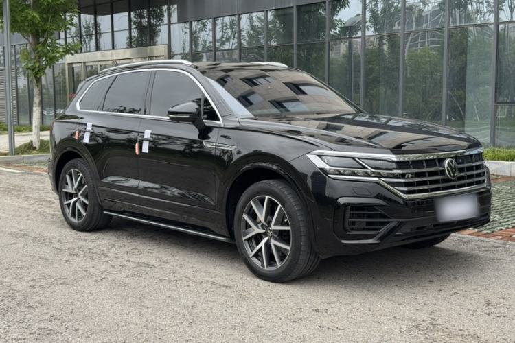 Used Volkswagen Touareg 2021 3.0 TSI Prestige Edition Classic Sport Package Exterior 2