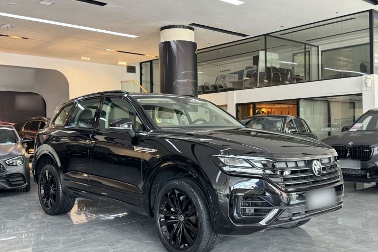 Used Volkswagen Touareg 2021 3.0 TSI Prestige Edition Exterior 2