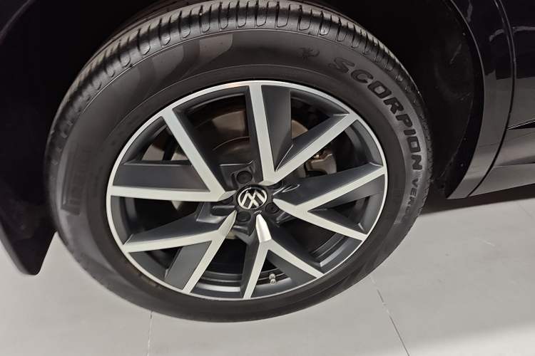 Used Volkswagen Touareg 2021 3.0 TSI Prestige Edition Classic Sport Package Exterior 5