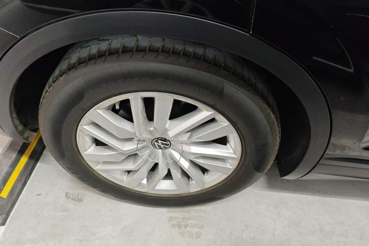 Used Volkswagen Touareg 2021 2.0 TSI Flagship Special Edition Exterior 8