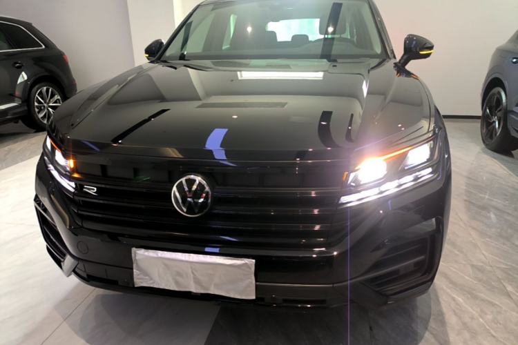 Used Volkswagen Touareg 2021 3.0 TSI Luxury Edition Black Diamond Sport Package Front