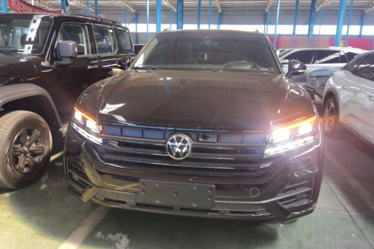 Used Volkswagen Touareg 2021 3.0 TSI Prestige Edition Front