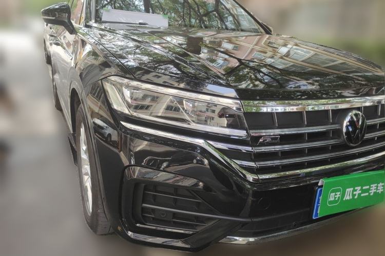 Used Volkswagen Touareg 2021 2.0 TSI RuiShang Edition Front Right 45 Deg