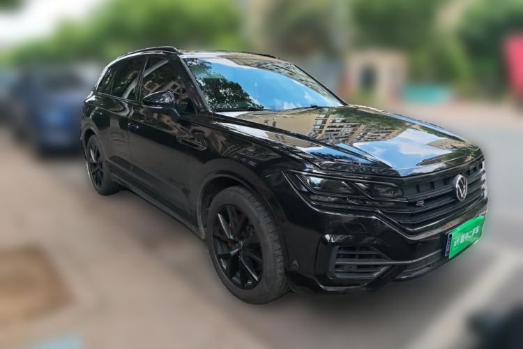 Used Volkswagen Touareg 2021 3.0 TSI Prestige Edition Classic Sport Package Front Right 45 Deg