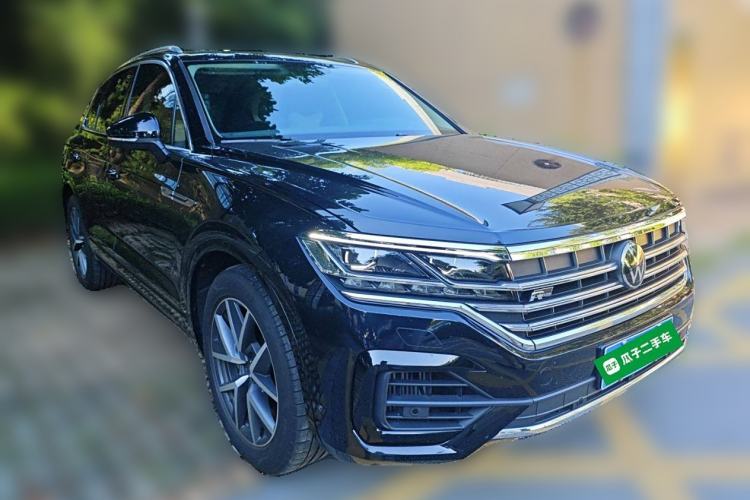 Used Volkswagen Touareg 2021 3.0 TSI Prestige Edition Classic Sport Package Front Right 45 Deg