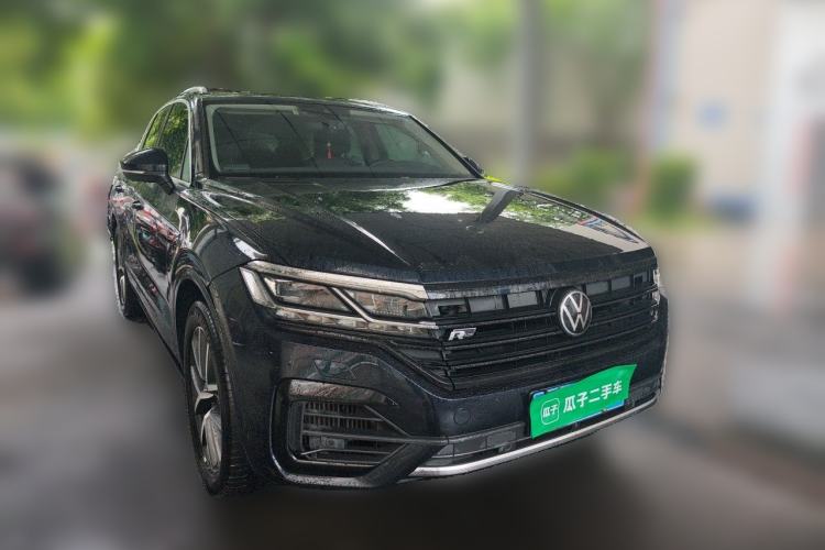Used Volkswagen Touareg 2021 3.0 TSI Prestige Edition Classic Sport Package Front Right 45 Deg