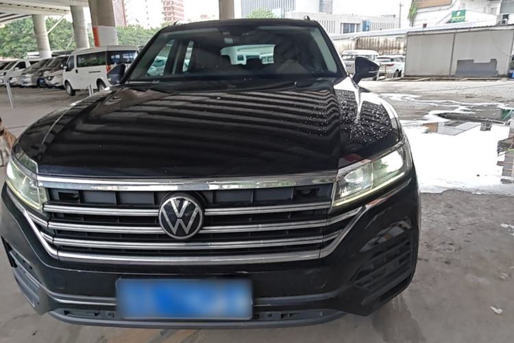 Used Volkswagen Touareg 2021 2.0 TSI Flagship Special Edition Front