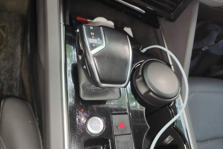 Used Volkswagen Touareg 2021 2.0 TSI RuiShang Edition Gear Lever
