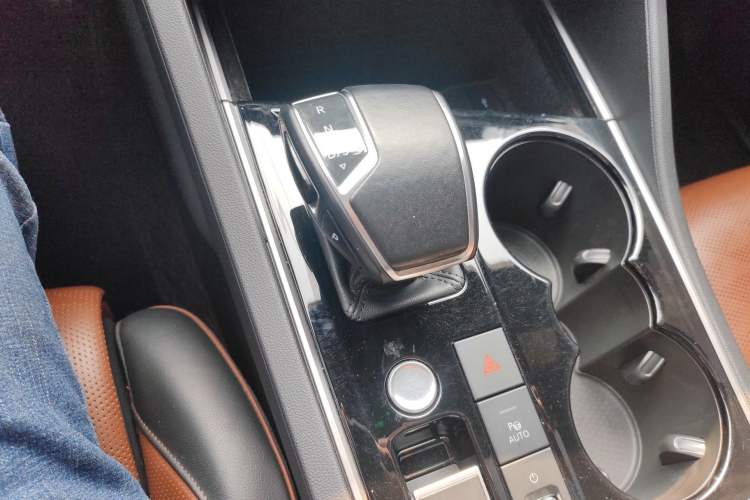 Used Volkswagen Touareg 2021 3.0 TSI Prestige Edition Gear Lever