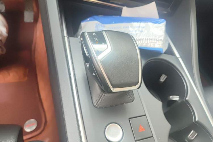 Used Volkswagen Touareg 2021 2.0 TSI Ruiyi Edition Gear Lever