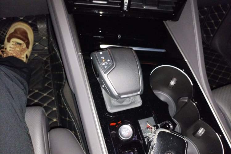 Used Volkswagen Touareg 2021 2.0 TSI RuiShang Edition Gear Lever