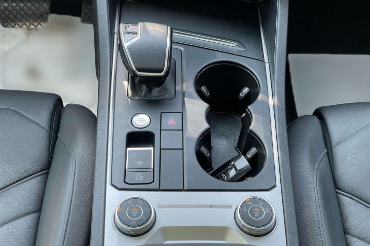 Used Volkswagen Touareg 2021 2.0 TSI Flagship Special Edition Gear Lever
