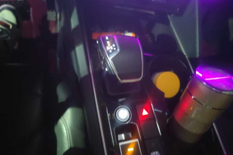 Used Volkswagen Touareg 2021 2.0 TSI RuiShang Edition Gear Lever