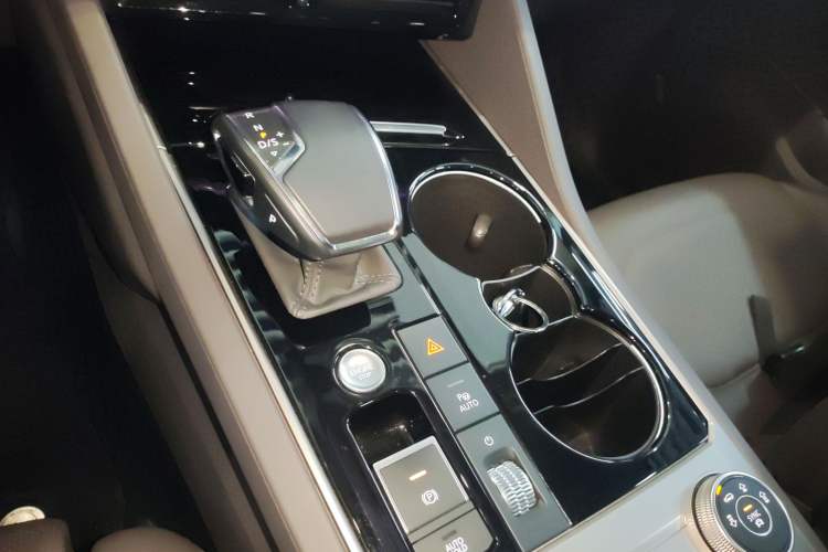 Used Volkswagen Touareg 2021 3.0 TSI Prestige Edition Classic Sport Package Gear Lever
