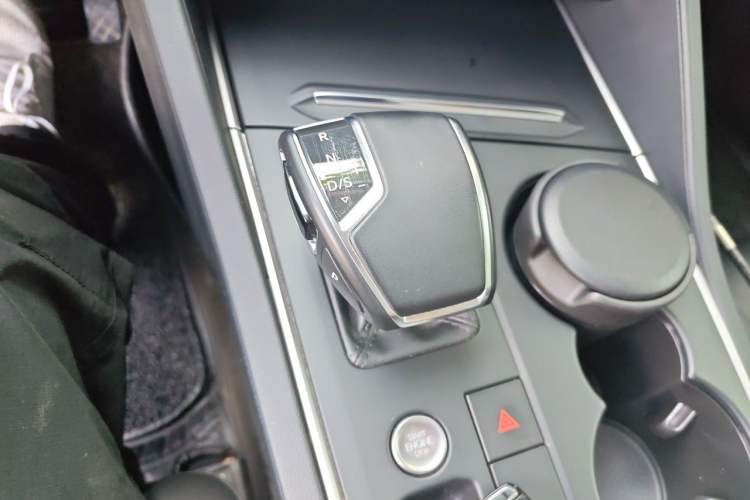 Used Volkswagen Touareg 2021 2.0 TSI Flagship Special Edition Gear Lever