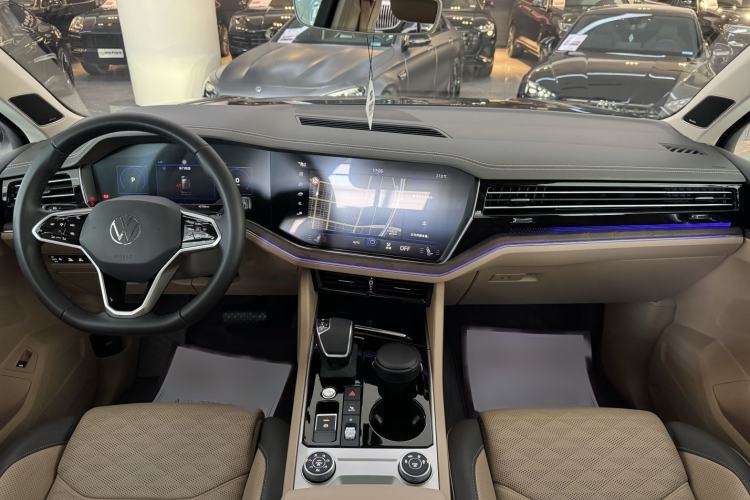 Used Volkswagen Touareg 2021 3.0 TSI Prestige Edition Interior 1