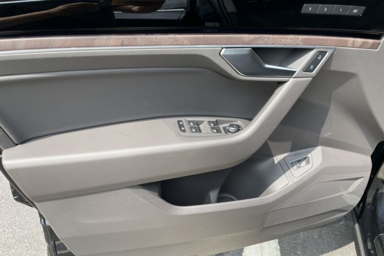 Used Volkswagen Touareg 2021 3.0 TSI Prestige Edition Classic Sport Package Interior 12
