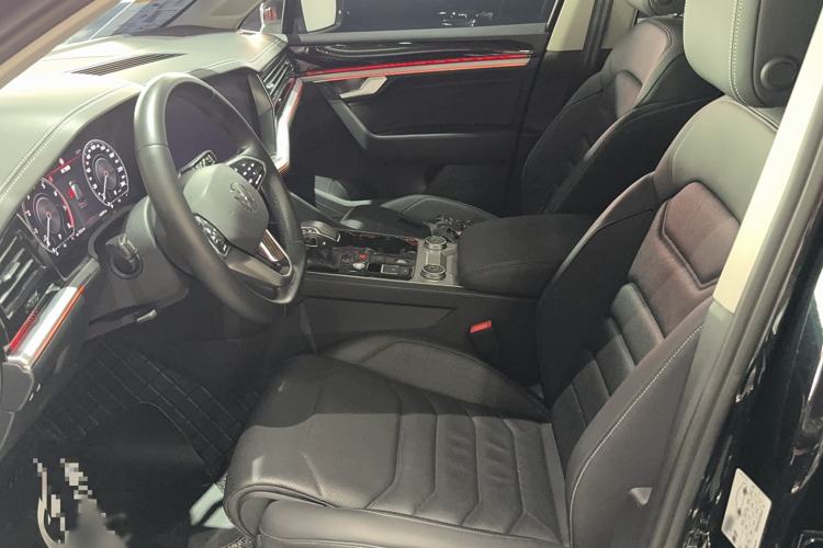 Used Volkswagen Touareg 2021 3.0 TSI Prestige Edition Classic Sport Package Interior 2
