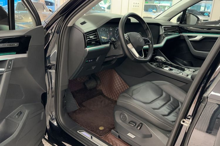 Used Volkswagen Touareg 2021 3.0 TSI Prestige Edition Classic Sport Package Interior 2