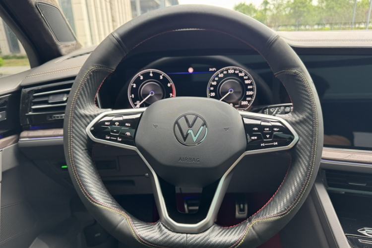 Used Volkswagen Touareg 2021 3.0 TSI Prestige Edition Classic Sport Package Interior 2