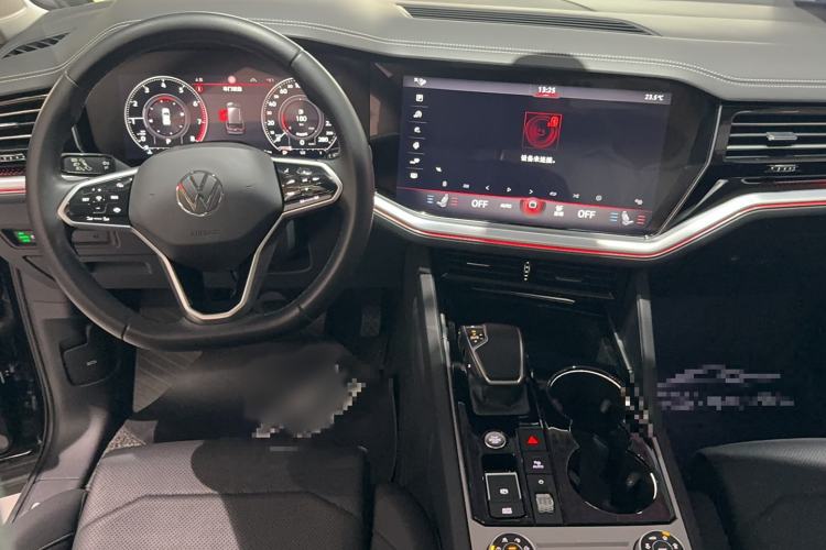 Used Volkswagen Touareg 2021 3.0 TSI Prestige Edition Classic Sport Package Interior 3