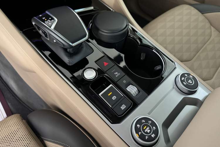 Used Volkswagen Touareg 2021 3.0 TSI Prestige Edition Interior 5