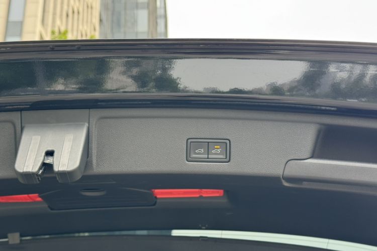 Used Volkswagen Touareg 2021 3.0 TSI Prestige Edition Classic Sport Package Interior 6