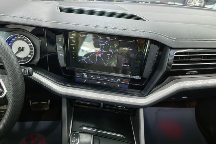 Used Volkswagen Touareg 2021 2.0 TSI Flagship Special Edition Interior 7