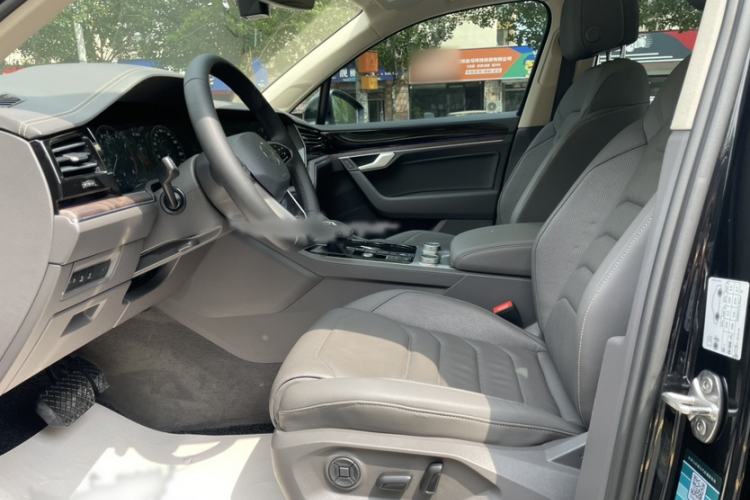 Used Volkswagen Touareg 2021 3.0 TSI Prestige Edition Classic Sport Package Interior 7