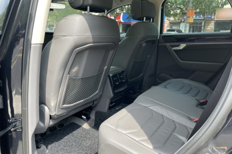 Used Volkswagen Touareg 2021 3.0 TSI Prestige Edition Classic Sport Package Interior 8