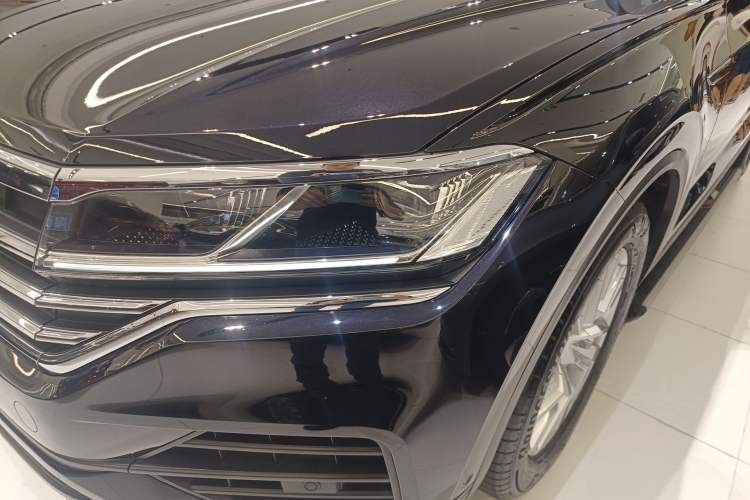 Used Volkswagen Touareg 2021 2.0 TSI Flagship Special Edition Left Front Headlight