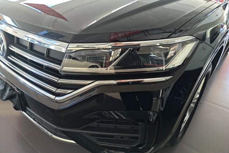 Used Volkswagen Touareg 2021 2.0 TSI RuiShang Edition Left Front Headlight