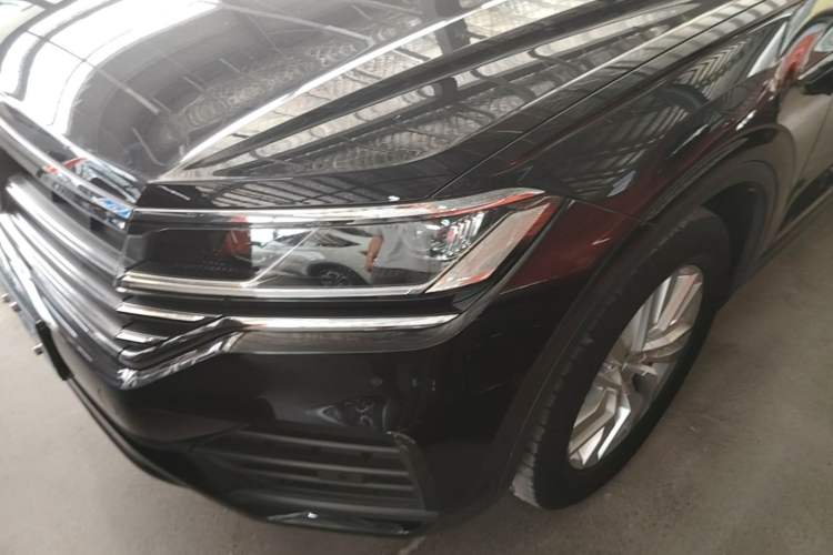 Used Volkswagen Touareg 2021 2.0 TSI Flagship Special Edition Left Front Headlight