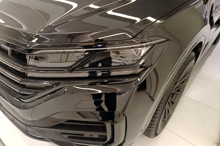 Used Volkswagen Touareg 2021 3.0 TSI Prestige Edition Classic Sport Package Left Front Headlight