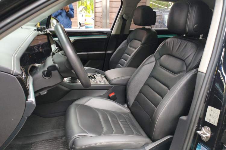 Used Volkswagen Touareg 2021 2.0 TSI RuiShang Edition Left Front Seat