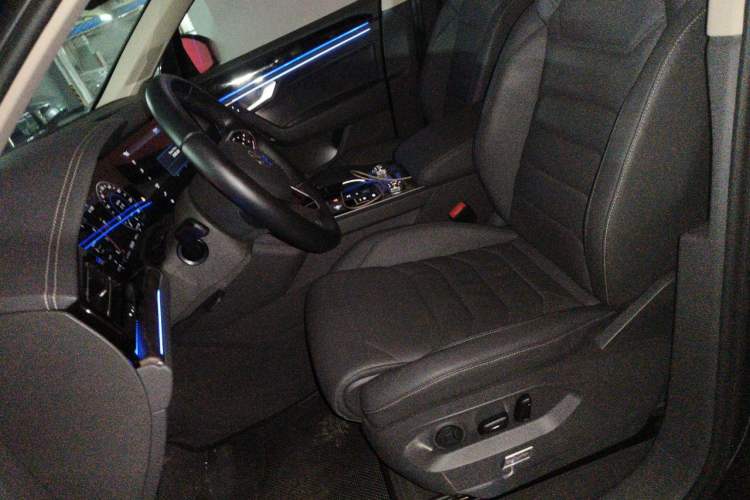 Used Volkswagen Touareg 2021 3.0 TSI Prestige Edition Classic Sport Package Left Front Seat