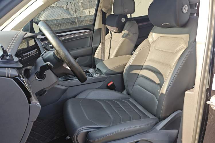 Used Volkswagen Touareg 2021 2.0 TSI RuiShang Edition Left Front Seat